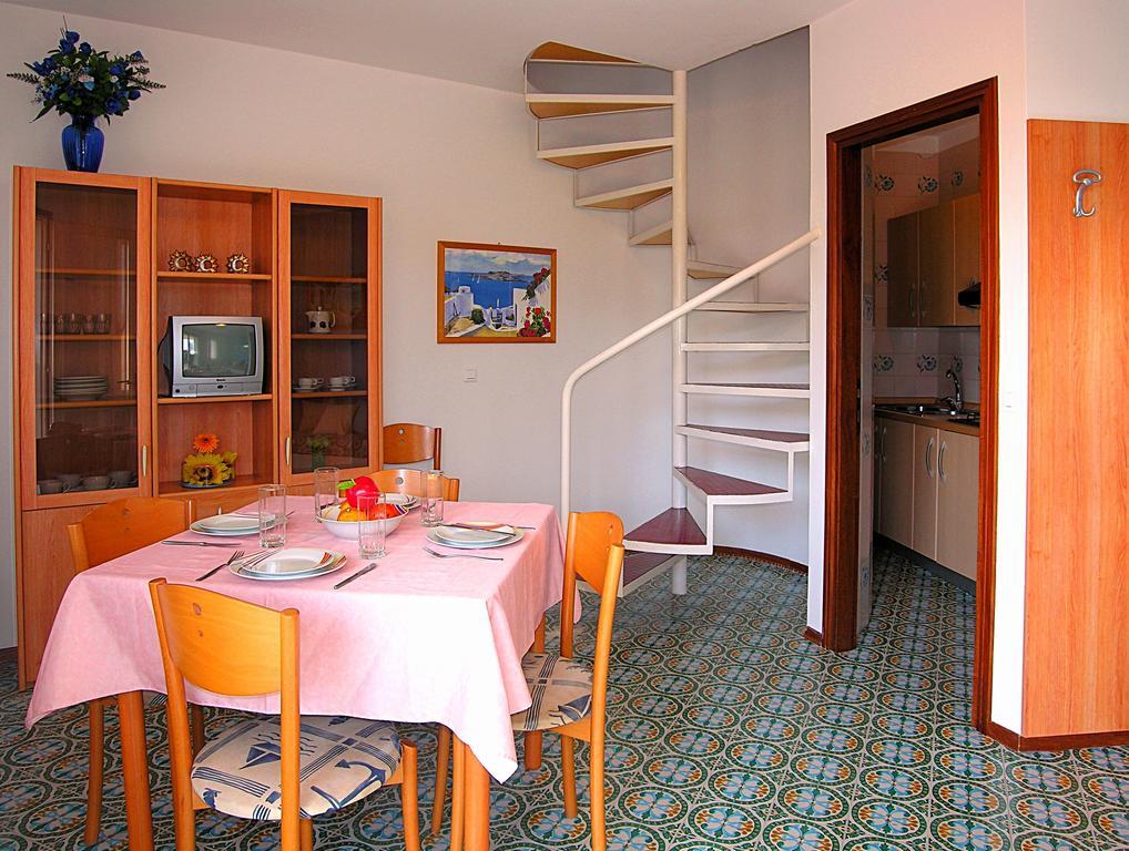 ביביונה Appartamenti Villaggio San Siro מראה חיצוני תמונה